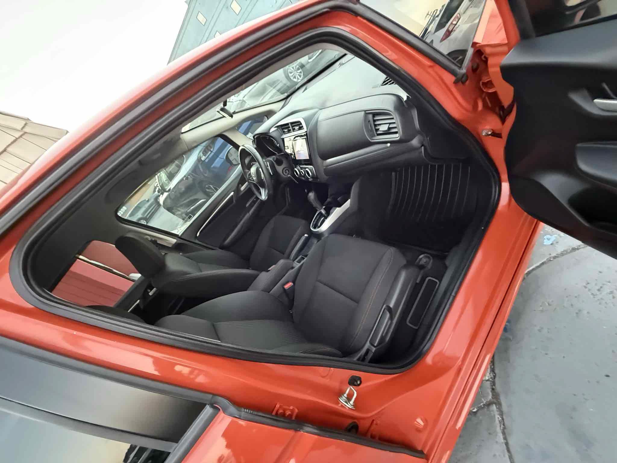 Used 2018 Honda Fit Sport image 12