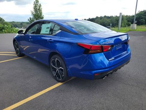 New 2025 Nissan Altima 2.5 SR image 9