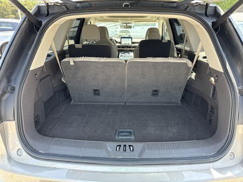 Used 2021 Lincoln Aviator Reserve w/ Equipment Group 201A RWD image 37