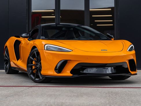 Used 2026 McLaren GTS RWD image 2