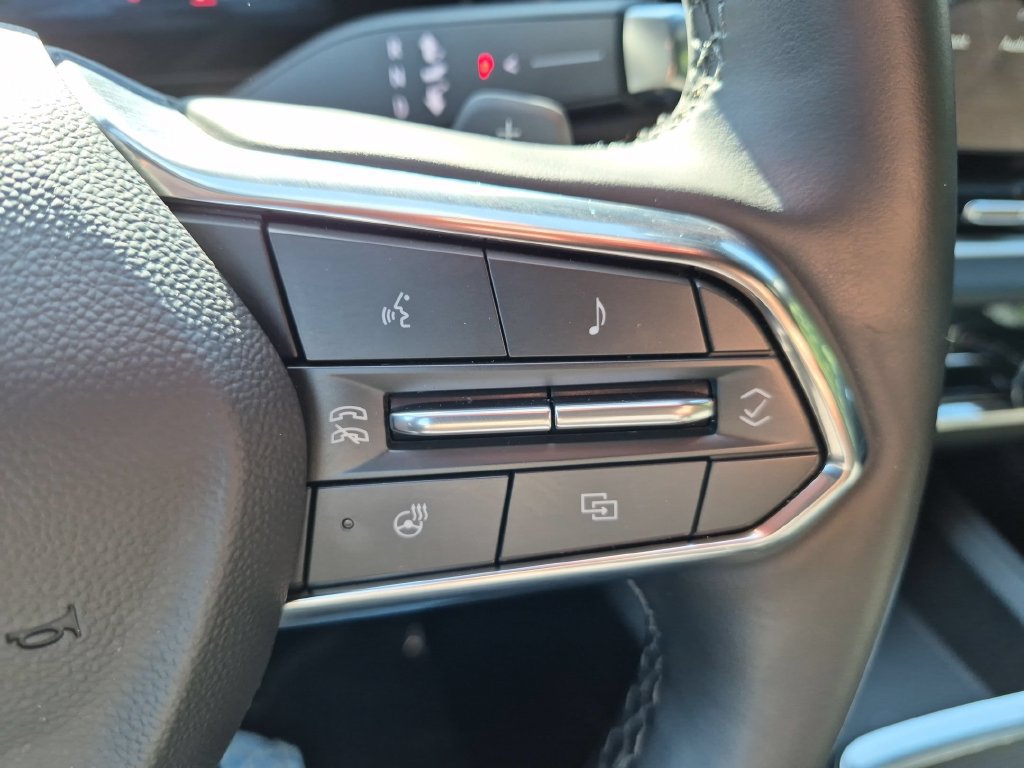 Used 2026 Chevrolet Equinox LT FWD image 18