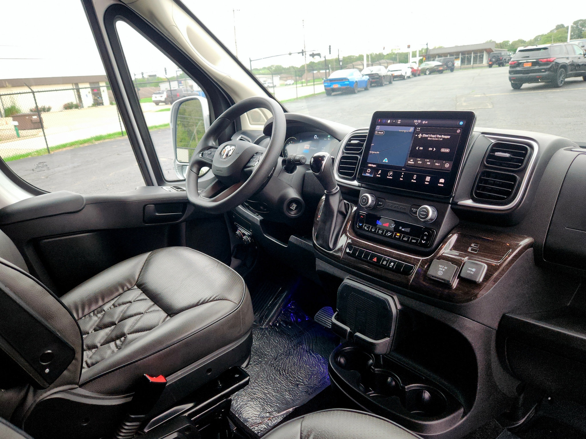 Used 2023 RAM ProMaster 2500 w/ Premium Convenience Group (B) FWD image 39