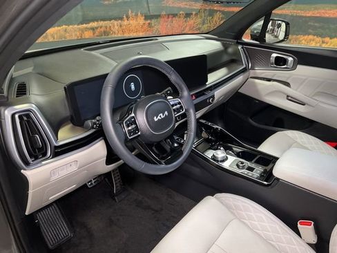 Used 2025 Kia Sorento SX Prestige image 21