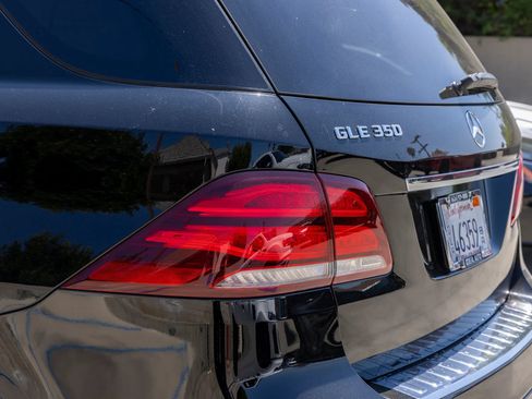 Used 2018 Mercedes-Benz GLE 350 image 13