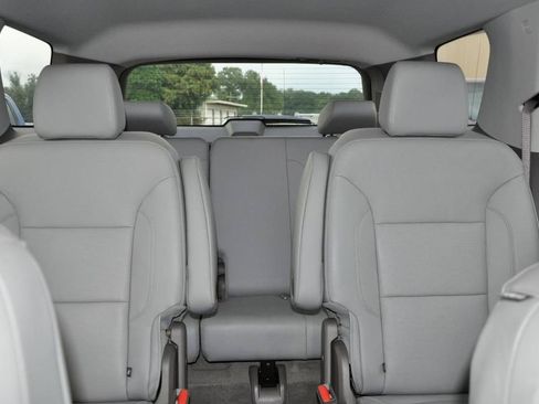 Used 2020 Chevrolet Traverse Premier image 22