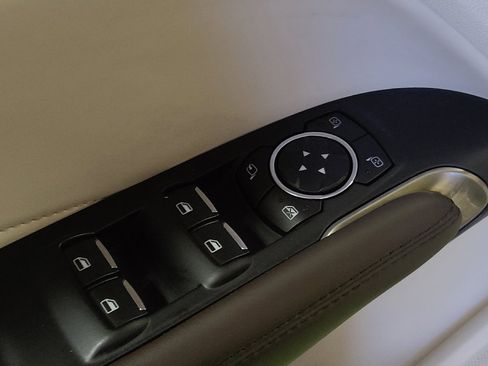 Used 2015 Lincoln MKC FWD w/ Equipment Group 102A Reserve image 27