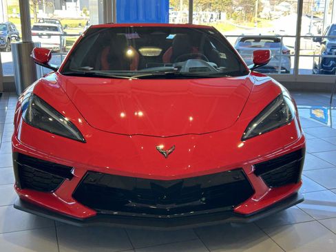 Used 2025 Chevrolet Corvette 3LT w/ Z51 Performance Package image 8