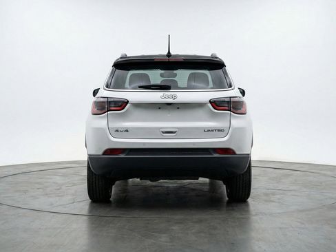 Used 2025 Jeep Compass Limited image 7