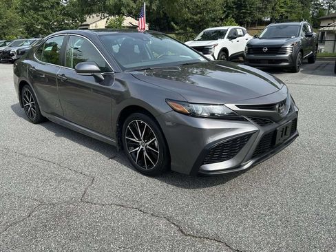 Used 2023 Toyota Camry SE FWD image 7