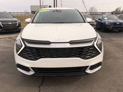 Used 2023 Kia Sportage LX image 8