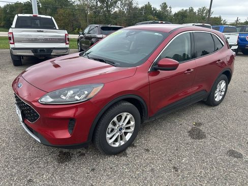 Used 2020 Ford Escape SE image 3