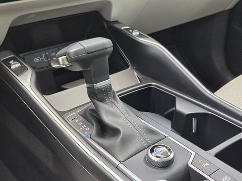 New 2026 Kia Sorento S w/ S Panoramic Sunroof Package FWD image 17