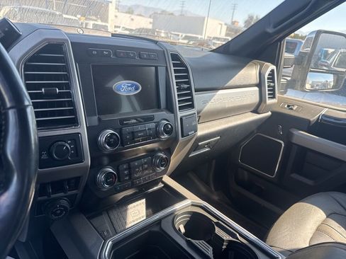 Used 2021 Ford F350 Platinum image 10