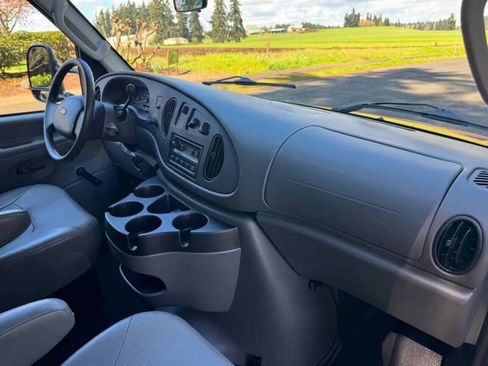 Used 2008 Ford E-350 and Econoline 350 Super Duty RWD image 17