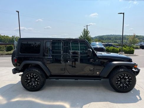 Used 2022 Jeep Wrangler Unlimited Sport AWD/4WD image 17