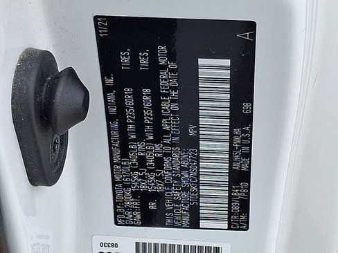 Certified 2022 Toyota Sienna Platinum AWD/4WD image 27