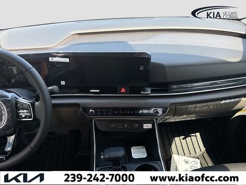 New 2026 Kia Carnival EX FWD image 19