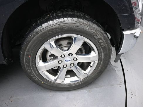 Used 2022 Ford F150 Lariat AWD/4WD image 11