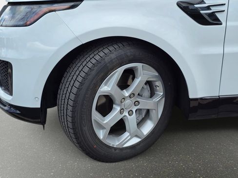 Used 2018 Land Rover Range Rover Sport HSE AWD/4WD image 36