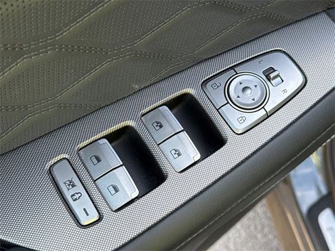 Used 2022 Hyundai Palisade Calligraphy image 17