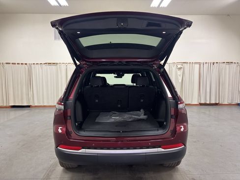 New 2026 Jeep Grand Cherokee Limited AWD/4WD image 24