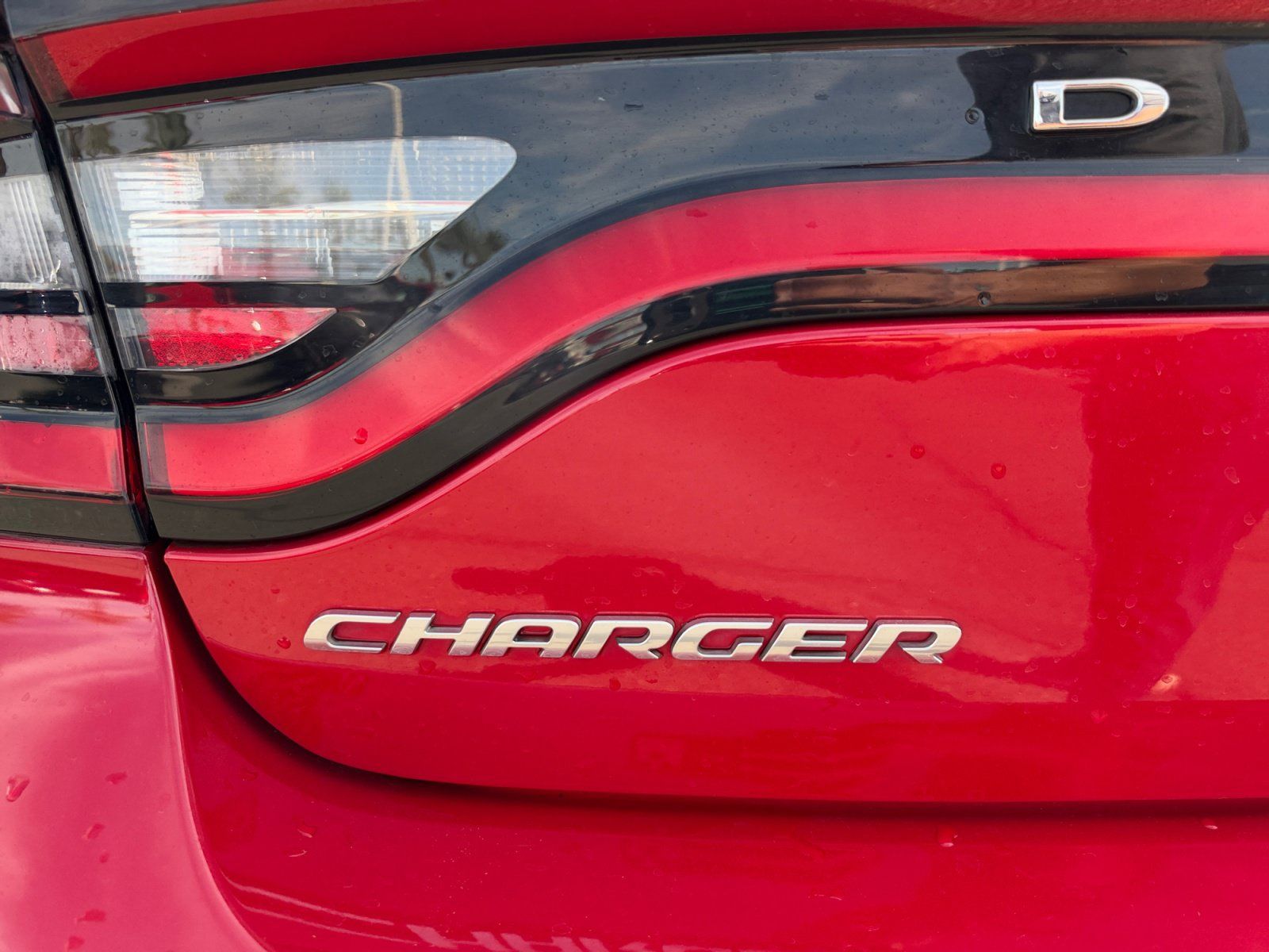 Used 2016 Dodge Charger SE RWD image 22