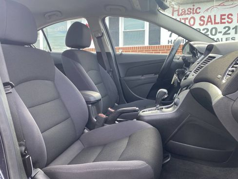 Used 2014 Chevrolet Cruze LT w/ RS Package image 18