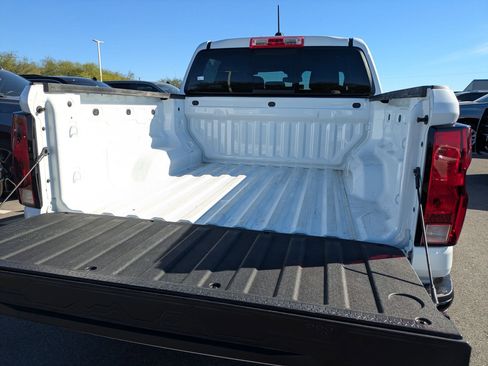 Used 2023 Chevrolet Colorado Trail Boss image 23