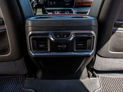 Used 2025 GMC Sierra 2500 Denali Ultimate AWD/4WD image 34