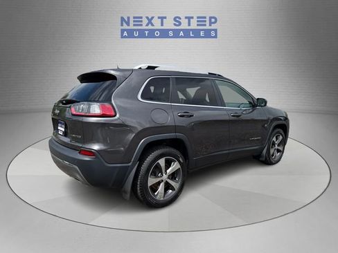 Used 2019 Jeep Cherokee Limited AWD/4WD image 8