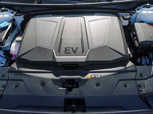 Used 2025 Hyundai Ioniq 5 SEL image 27