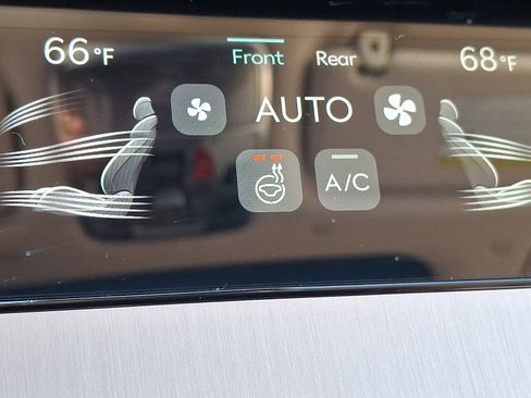 Certified 2026 Genesis GV70 2.5T Advanced AWD/4WD image 26