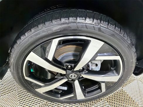 Used 2020 Nissan Rogue Sport SL w/ Premium Package image 21