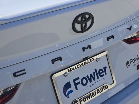 Used 2026 Toyota Camry SE w/ Multimedia Upgrade Package image 11