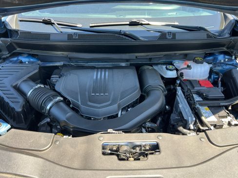 Used 2025 Chevrolet Traverse Z71 AWD/4WD image 3