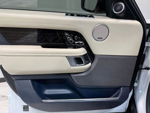 Used 2020 Land Rover Range Rover Autobiography image 12