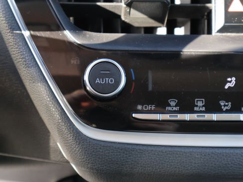 Used 2024 Toyota Corolla LE image 23