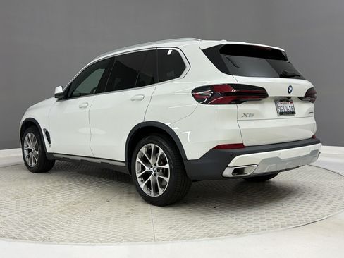 Used 2024 BMW X5 sDrive40i w/ Parking Assistance Package RWD image 3