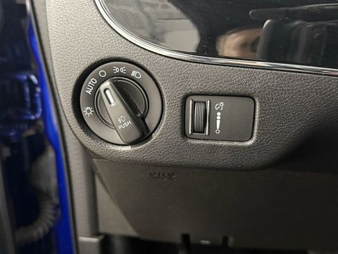 Used 2020 Dodge Grand Caravan SE image 27