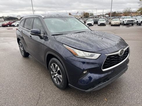 Used 2020 Toyota Highlander XLE image 7