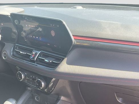 Used 2024 Chevrolet TrailBlazer RS w/ Convenience Package image 29