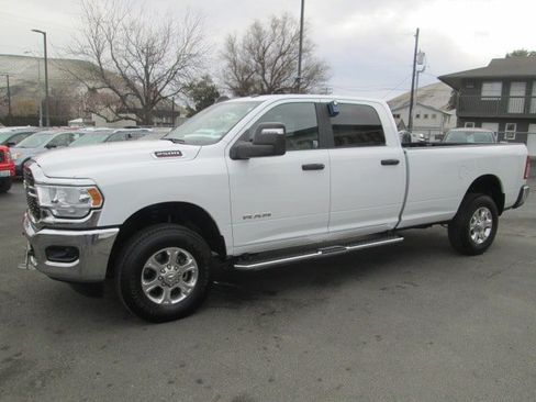Used 2024 RAM 2500 Big Horn AWD/4WD image 3