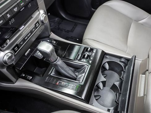 Used 2020 Lexus GX 460 Premium w/ Premium Package image 17