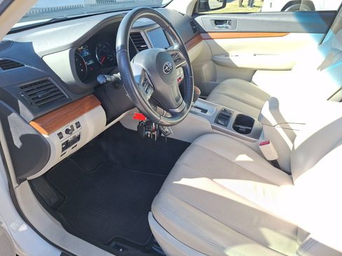 Used 2013 Subaru Outback 2.5i Limited image 16