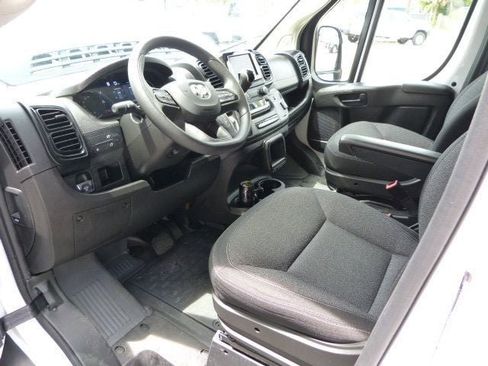 Used 2025 RAM ProMaster 2500 w/ U-Haul Equipment Group FWD image 29