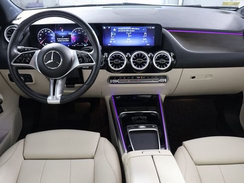 Used 2024 Mercedes-Benz GLA 250 4MATIC w/ Winter Heating Package image 2