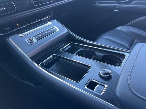 Certified 2025 Lincoln Aviator AWD w/ Jet Appearance Package image 40