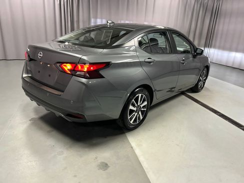 Used 2025 Nissan Versa SV image 7