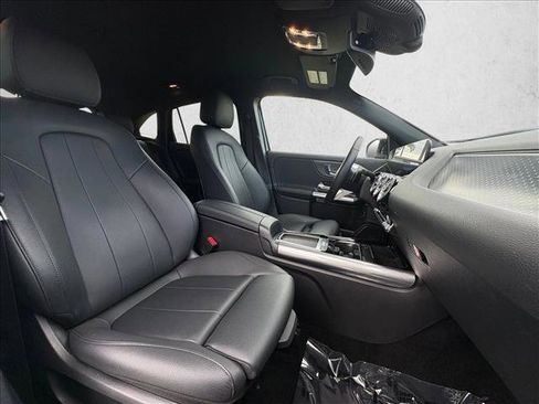 Used 2025 Mercedes-Benz GLA 250 image 21