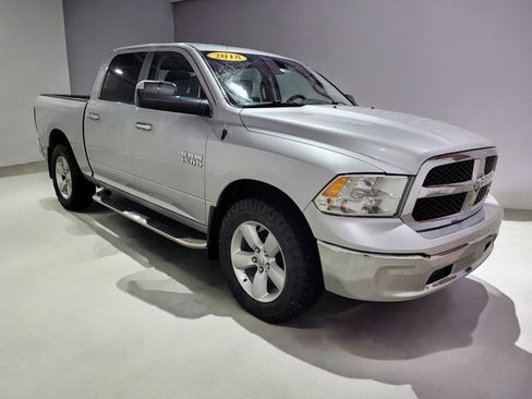 Used 2018 RAM 1500 Classic SLT image 2